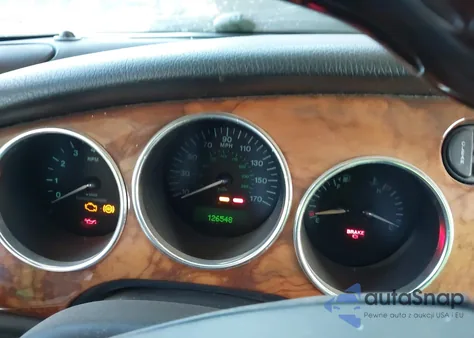 2005 Jaguar Xkr z USA, uszkodzony, nr VIN SAJDA41B153A40345